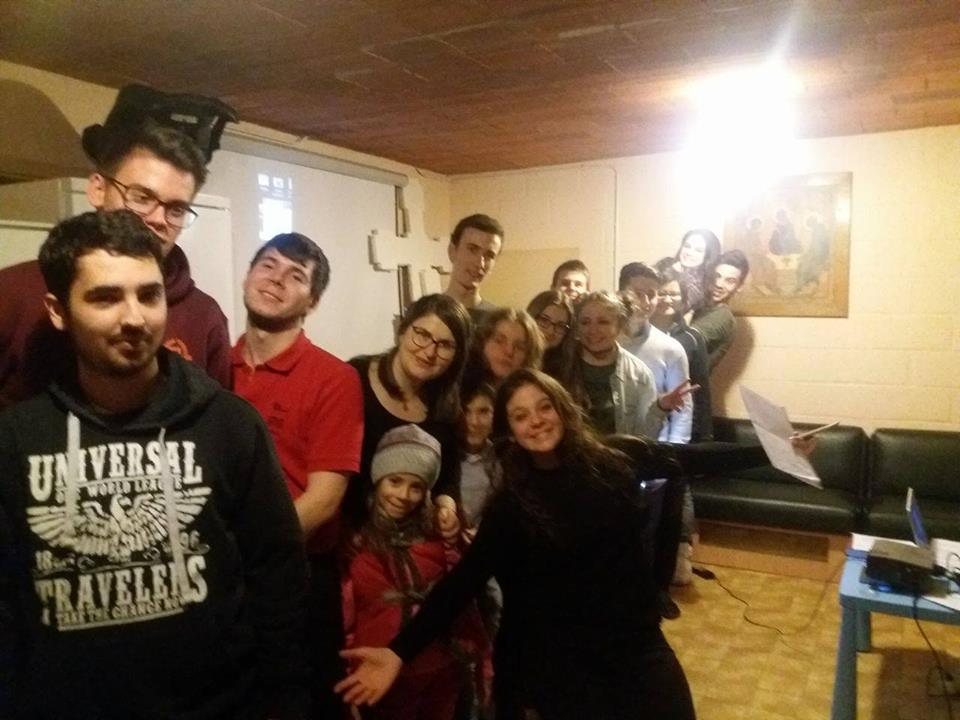 12825676_1061327240580082_2017633659_n