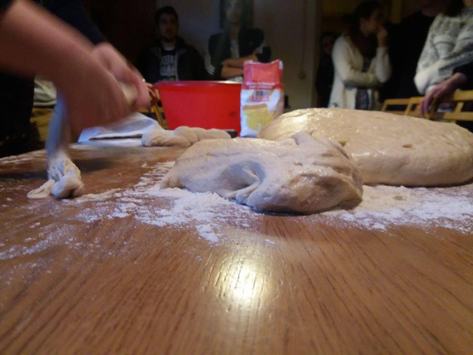 12833416_1061327243913415_1506267153_n